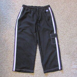 NWOT Green Tea Medium Black Purple Trim Crop Pull On Pants Capris cargo